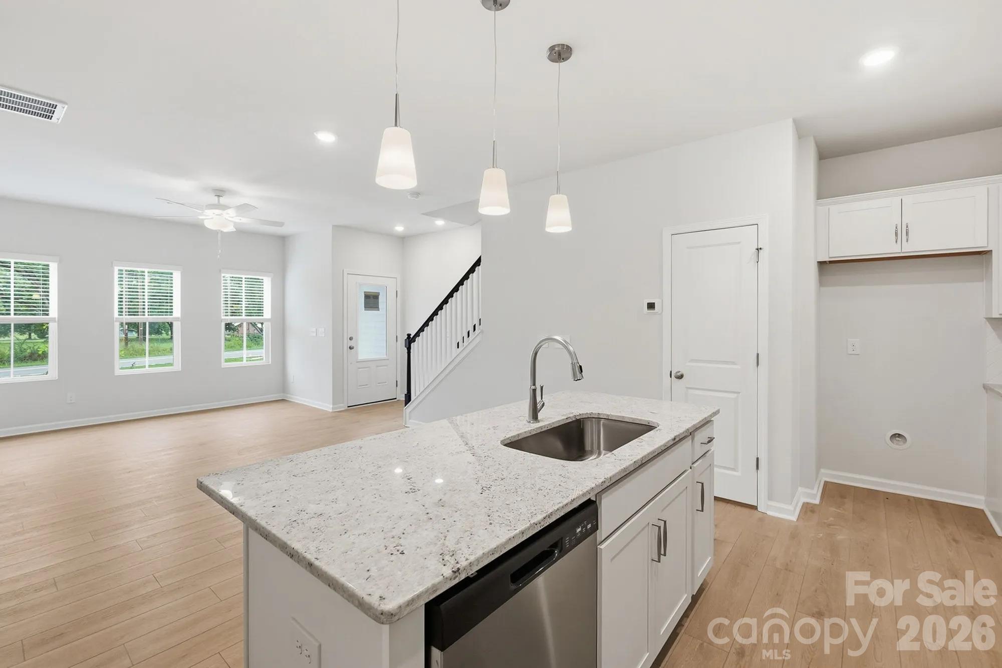 Townhouse at 4632 Lakeview Road, Charlotte, photo 4 of 7