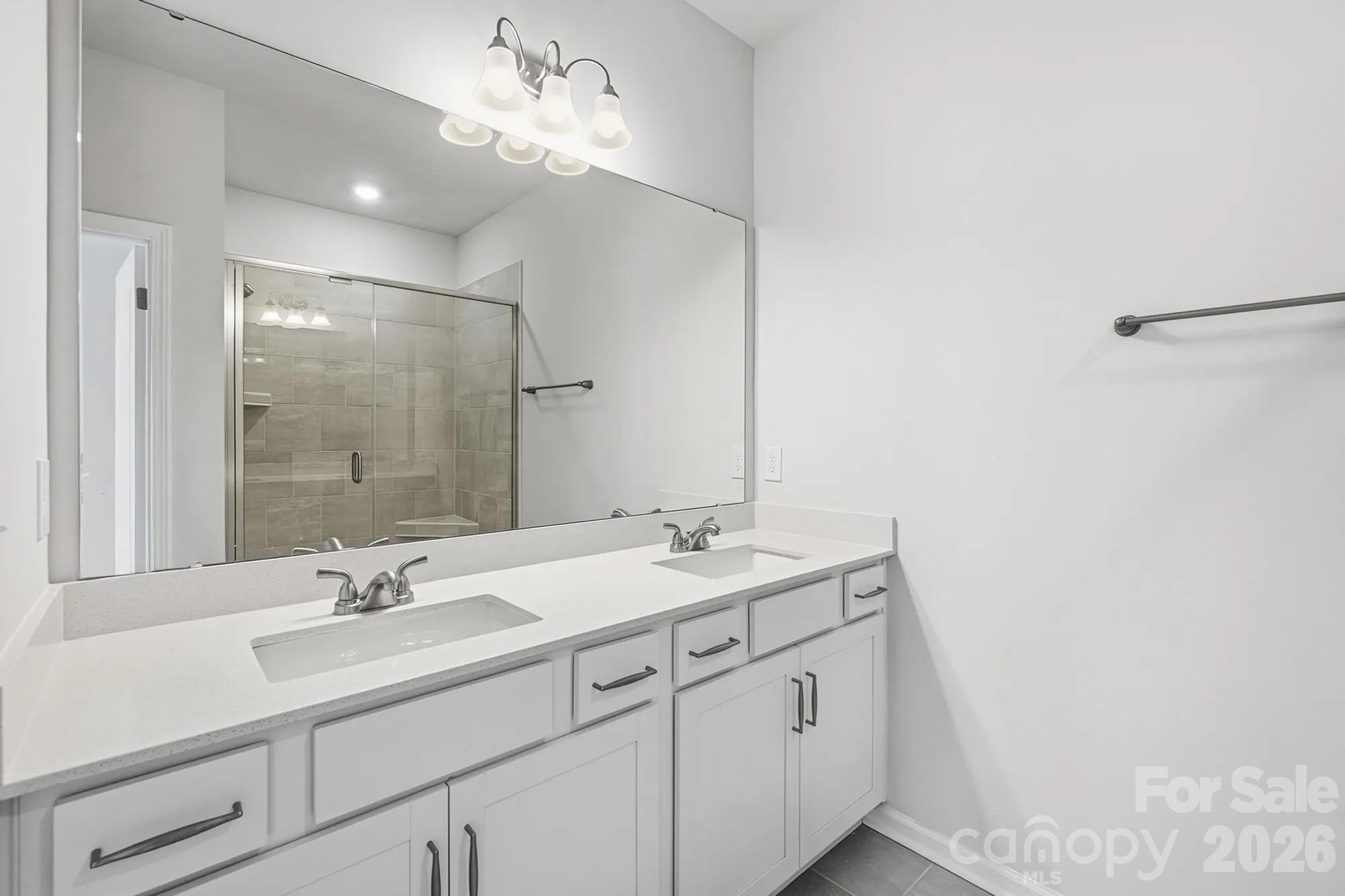 Townhouse at 4632 Lakeview Road, Charlotte, photo 6 of 7