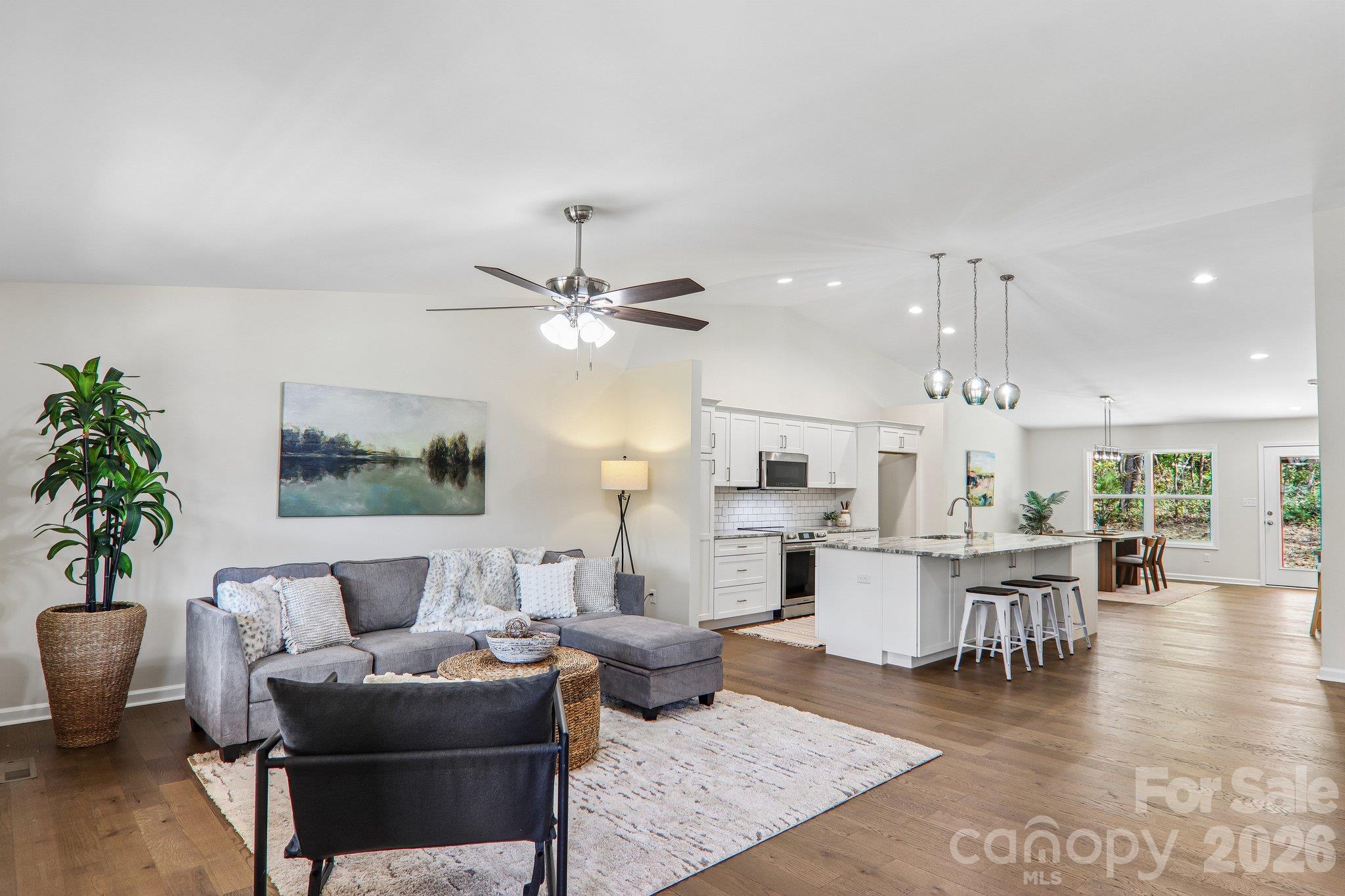 Single Family Residence at 129 Lincoln Ridge Drive, Candler, photo 15 of 41