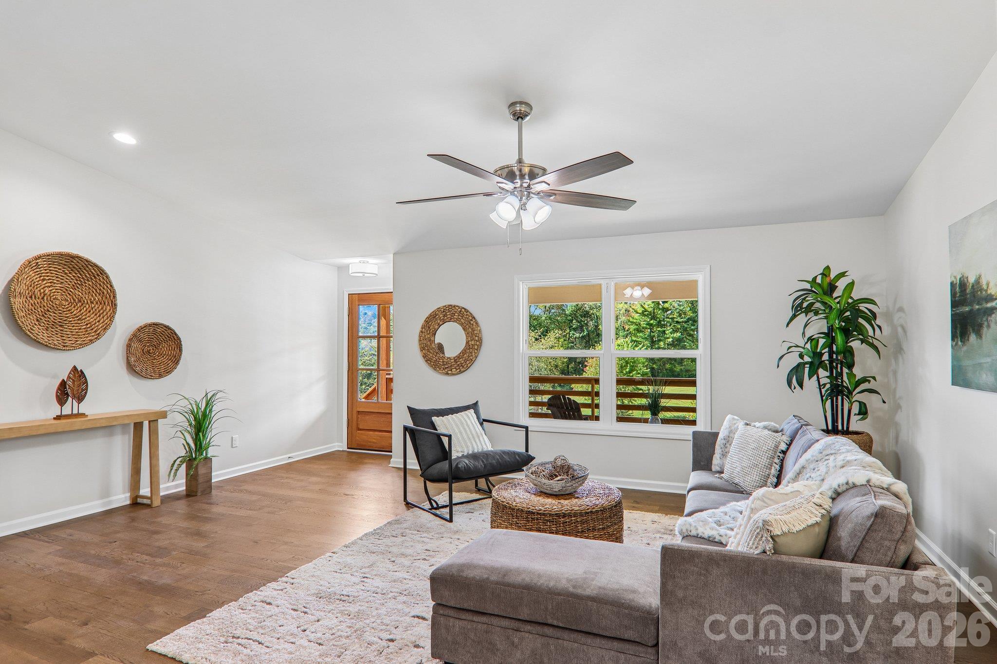 Single Family Residence at 129 Lincoln Ridge Drive, Candler, photo 19 of 41