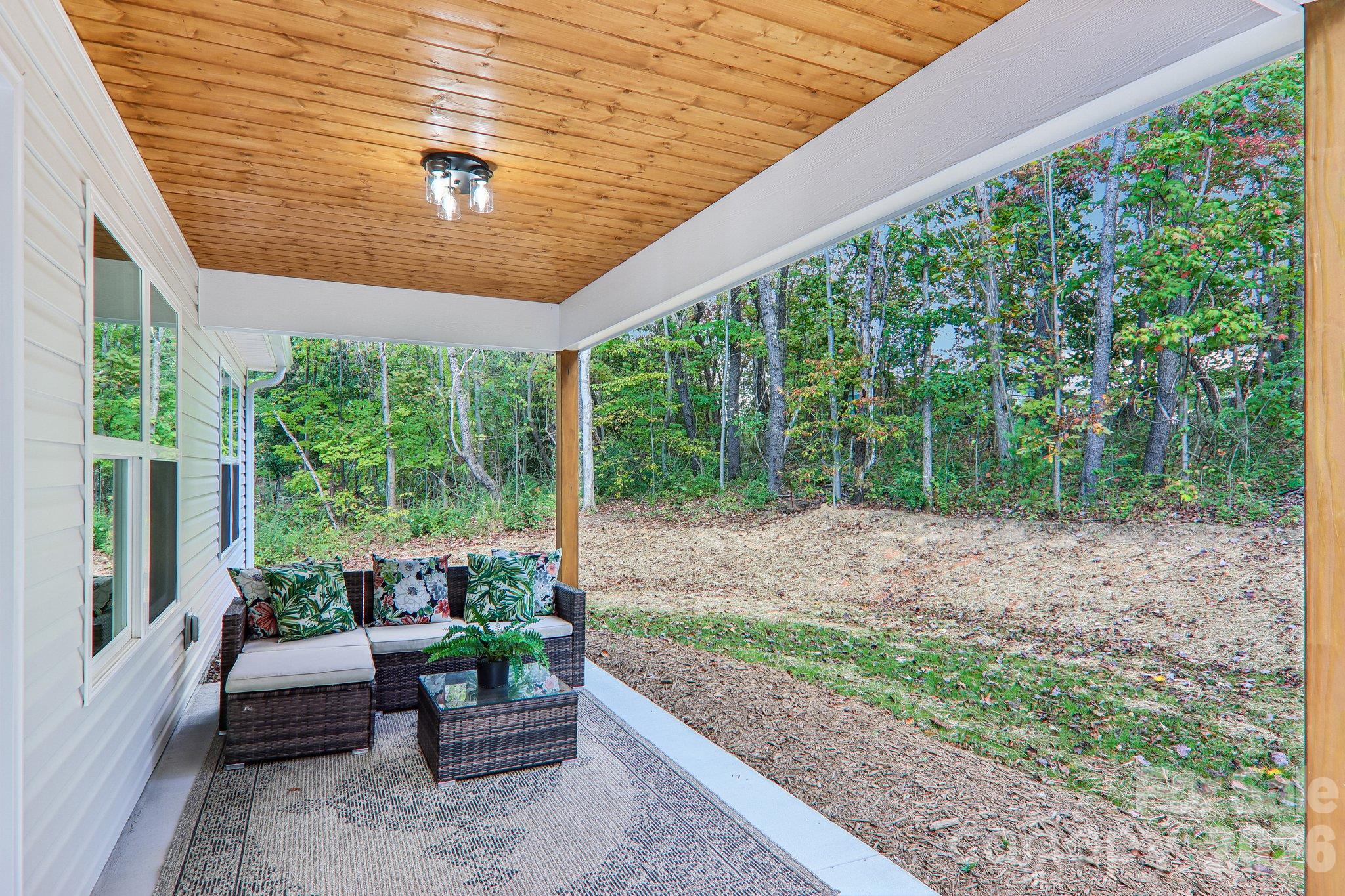 Covered patio - 129 Lincoln Ridge Drive, Candler