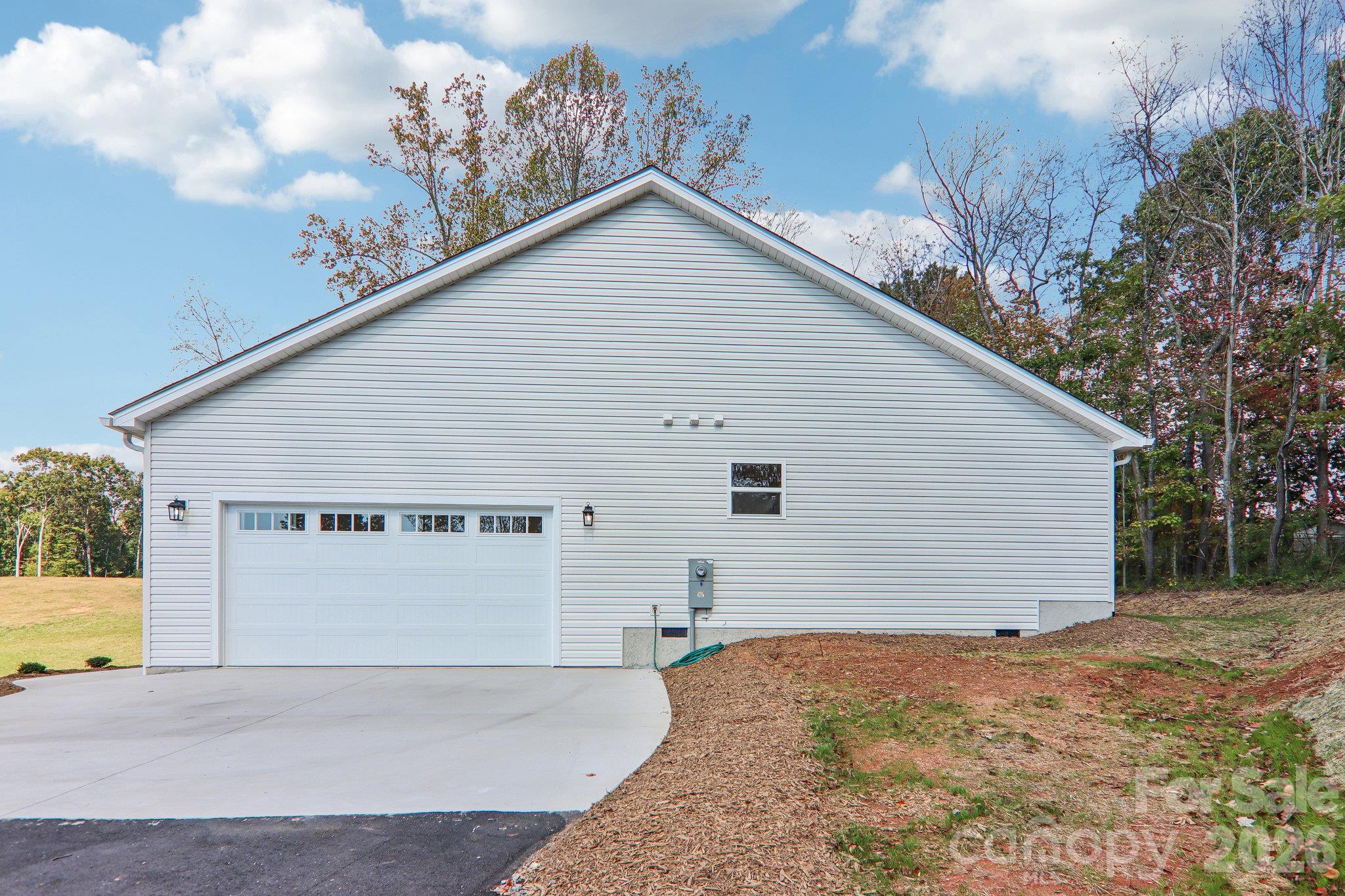 Two-car garage - 129 Lincoln Ridge Drive, Candler