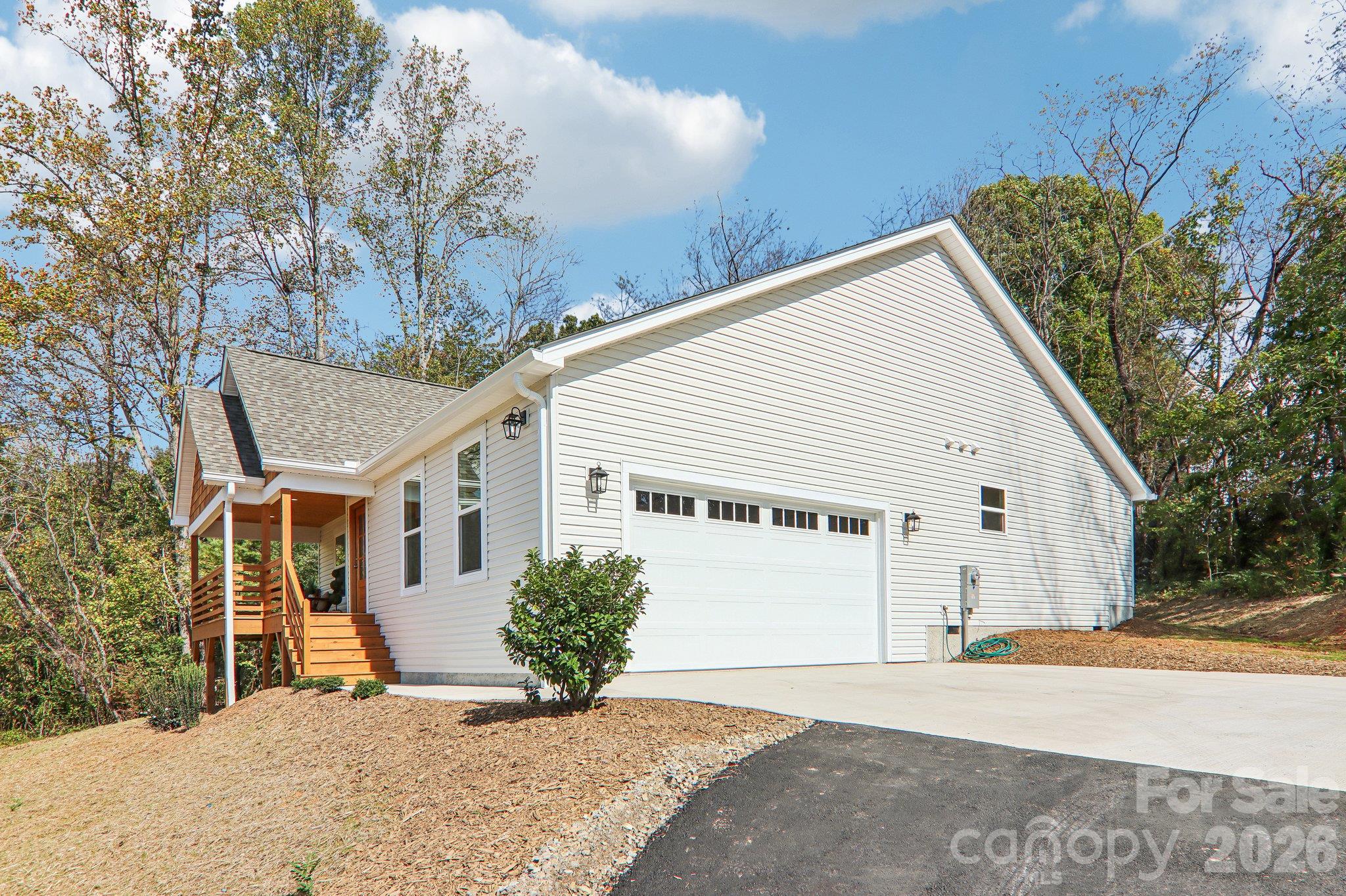 Single Family Residence at 129 Lincoln Ridge Drive, Candler, photo 39 of 41