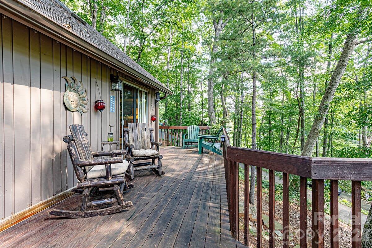 Sit back and relax with a nice beverage - 208 N West Lake Drive, Lake Lure