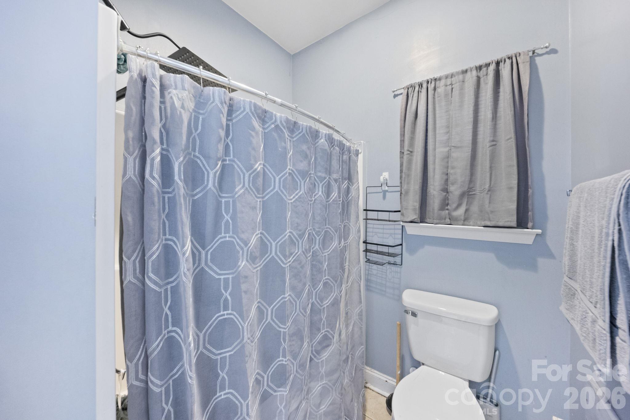 Primary bathroom - 511 S Zion Street, Landis