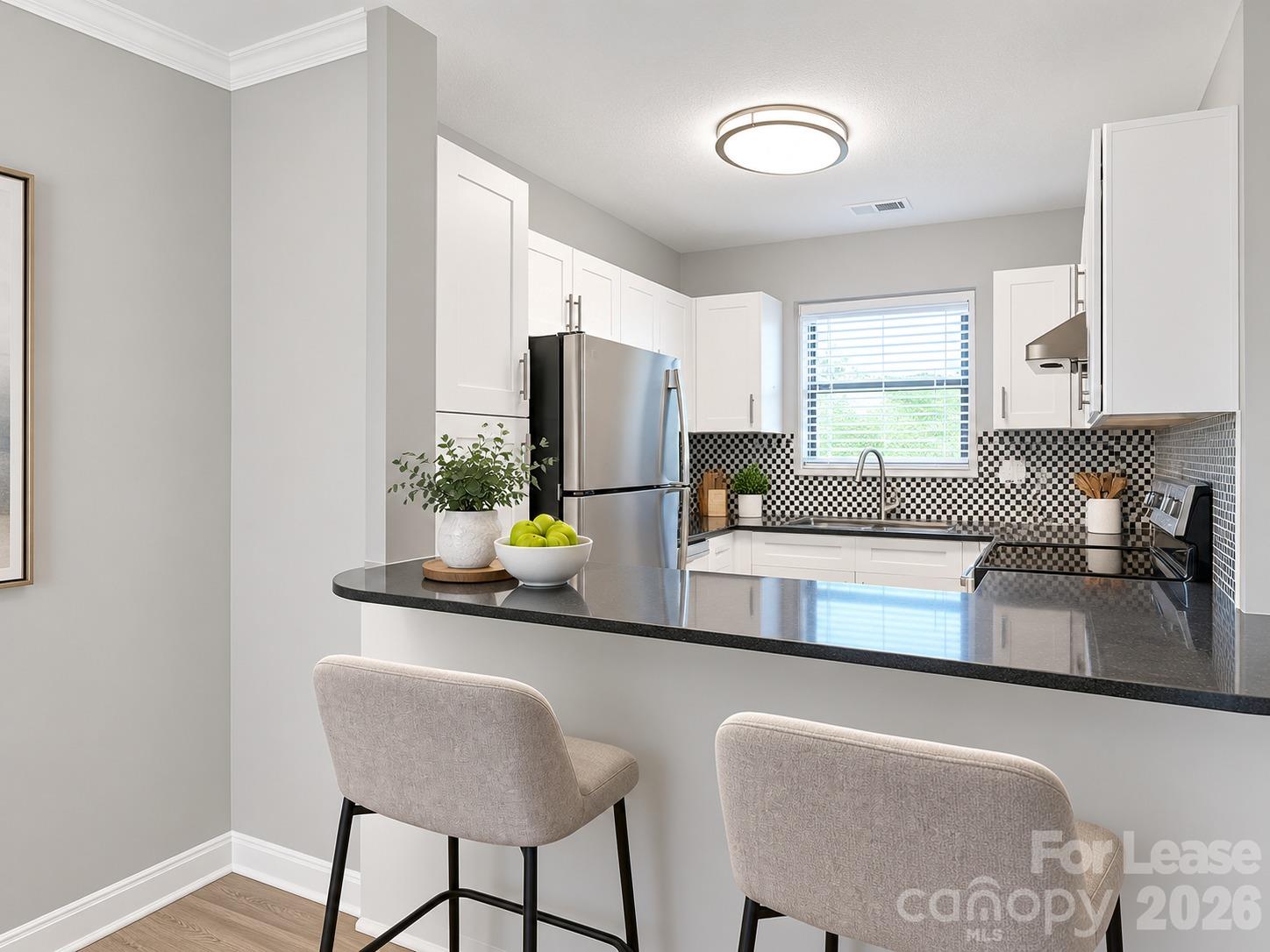 Apartment at 1636 Chippendale Road, Charlotte, photo 6 of 10