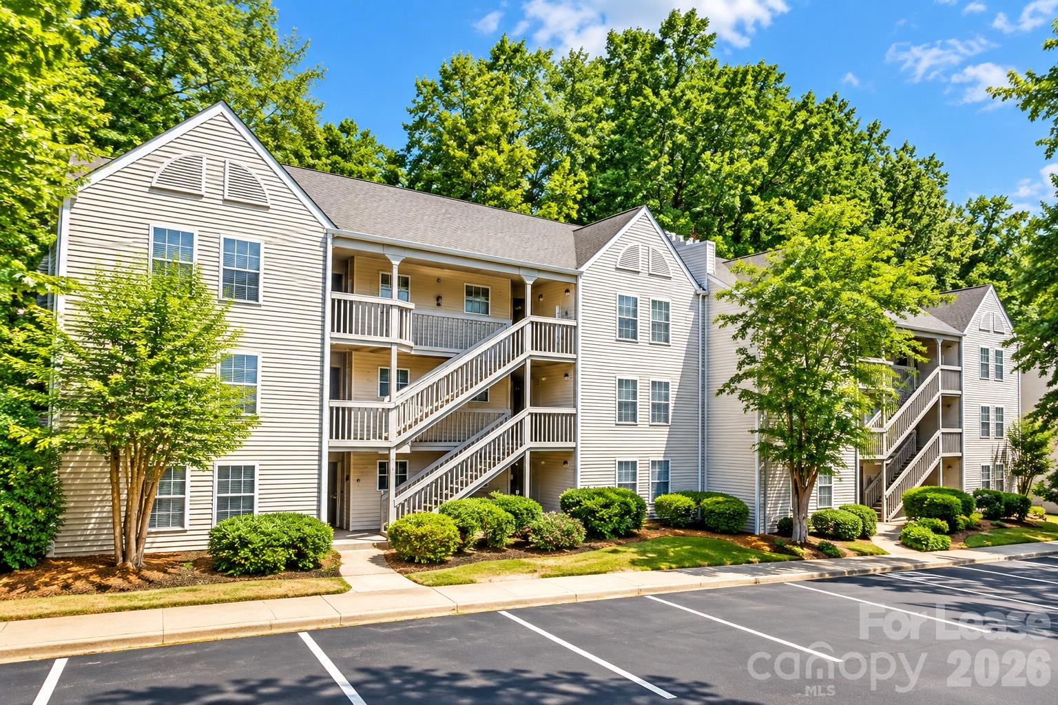 Apartment at 1636 Chippendale Road, Charlotte, photo 10 of 10