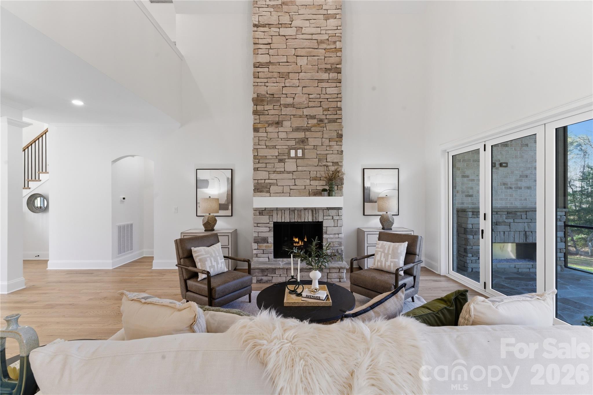 Single Family Residence at 6405 Chimney Bluff Road, Lancaster, photo 10 of 36