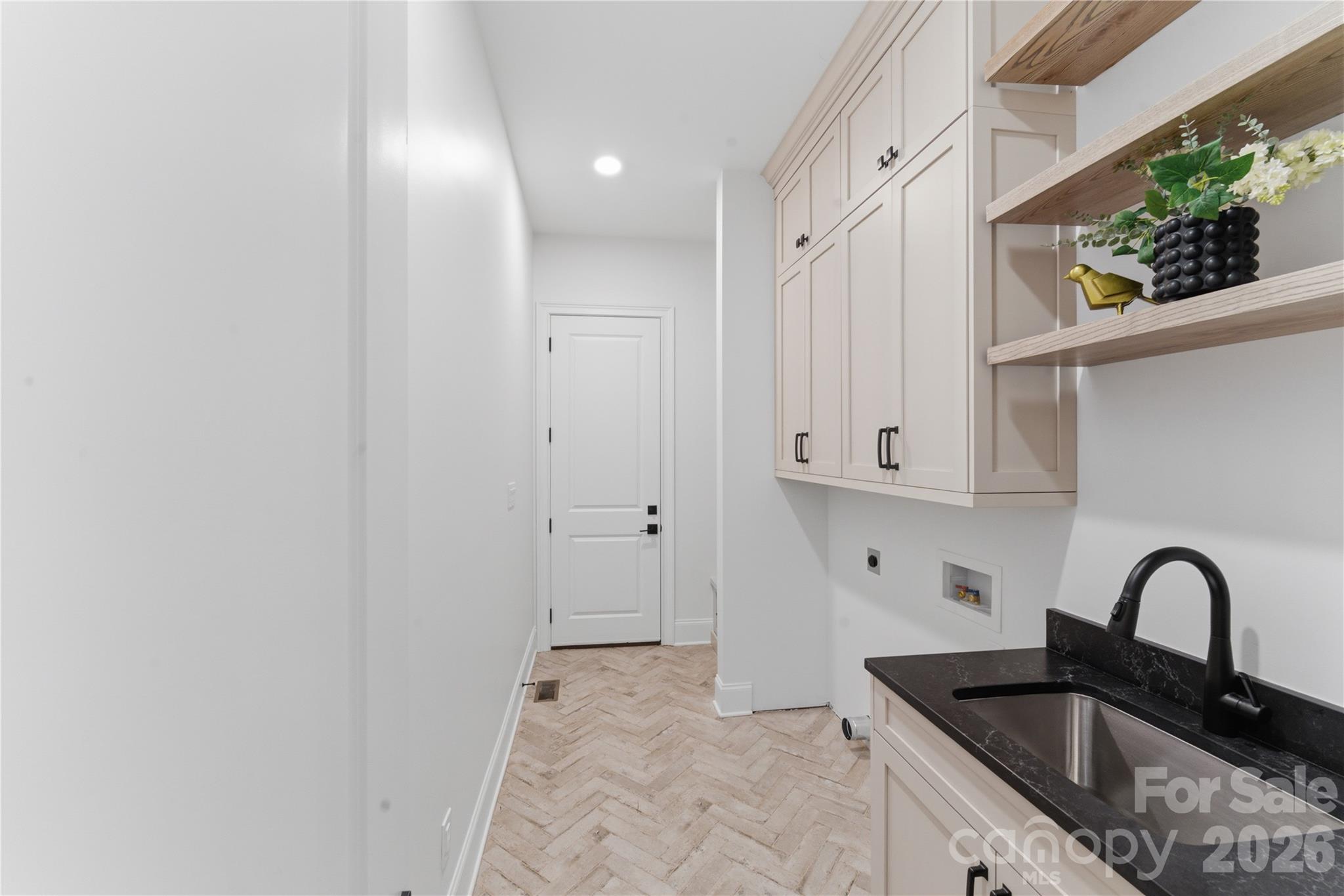 Laundry/drop Zone - 6405 Chimney Bluff Road, Lancaster