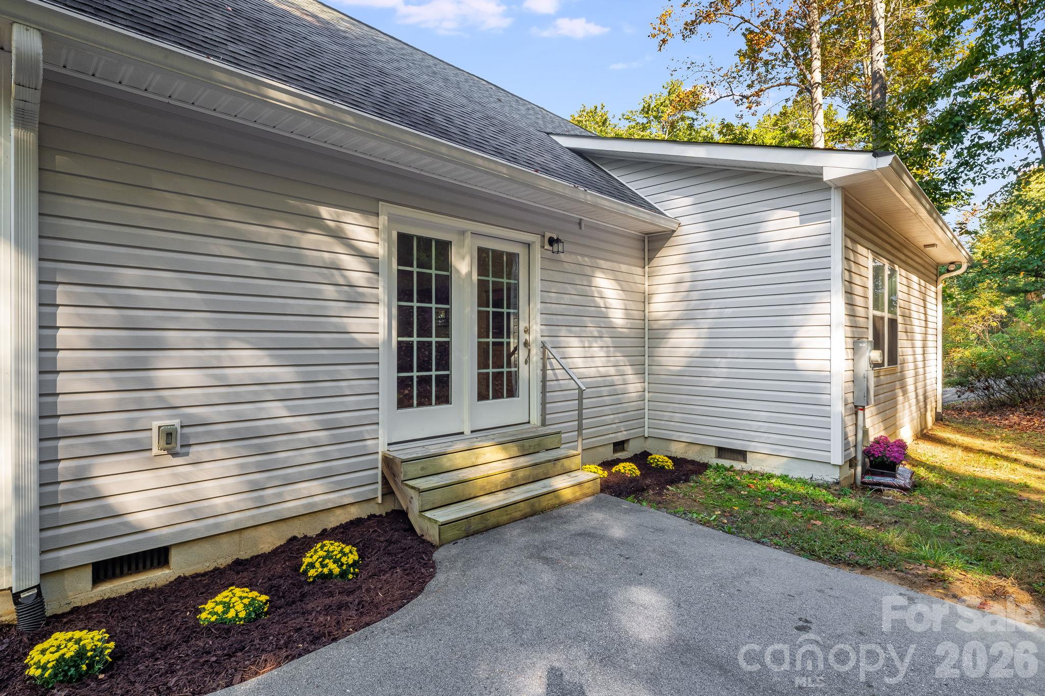 Entrance - 171 Rambling Trail, Hendersonville
