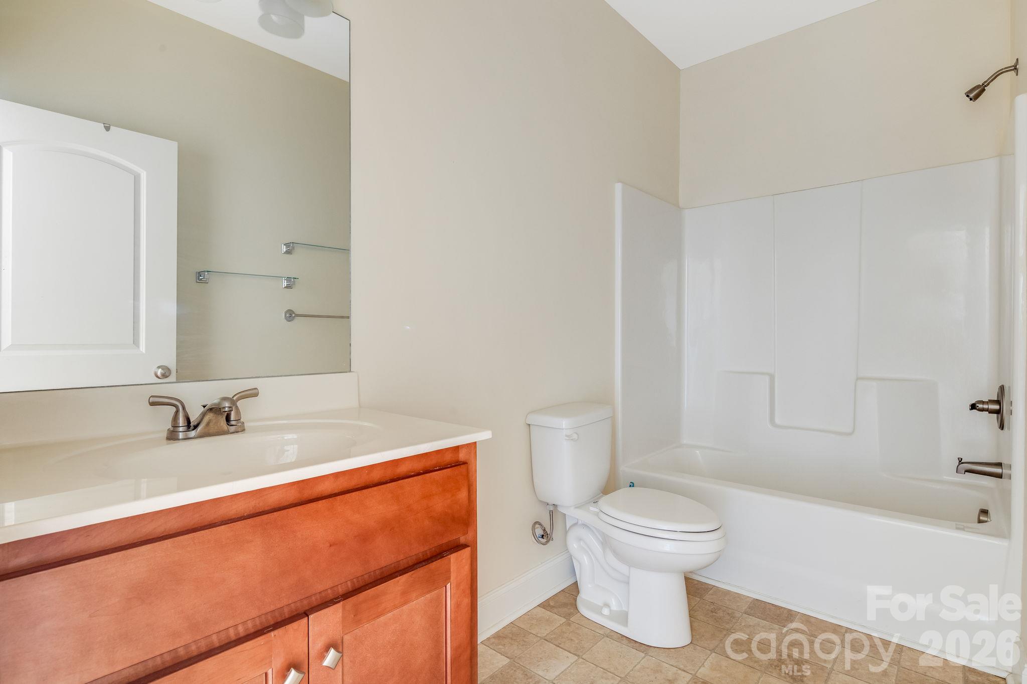 Guest Full Bath - 171 Rambling Trail, Hendersonville