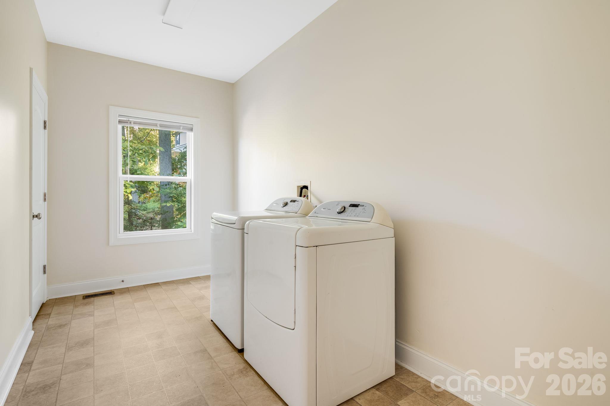 Laundry Room - 171 Rambling Trail, Hendersonville