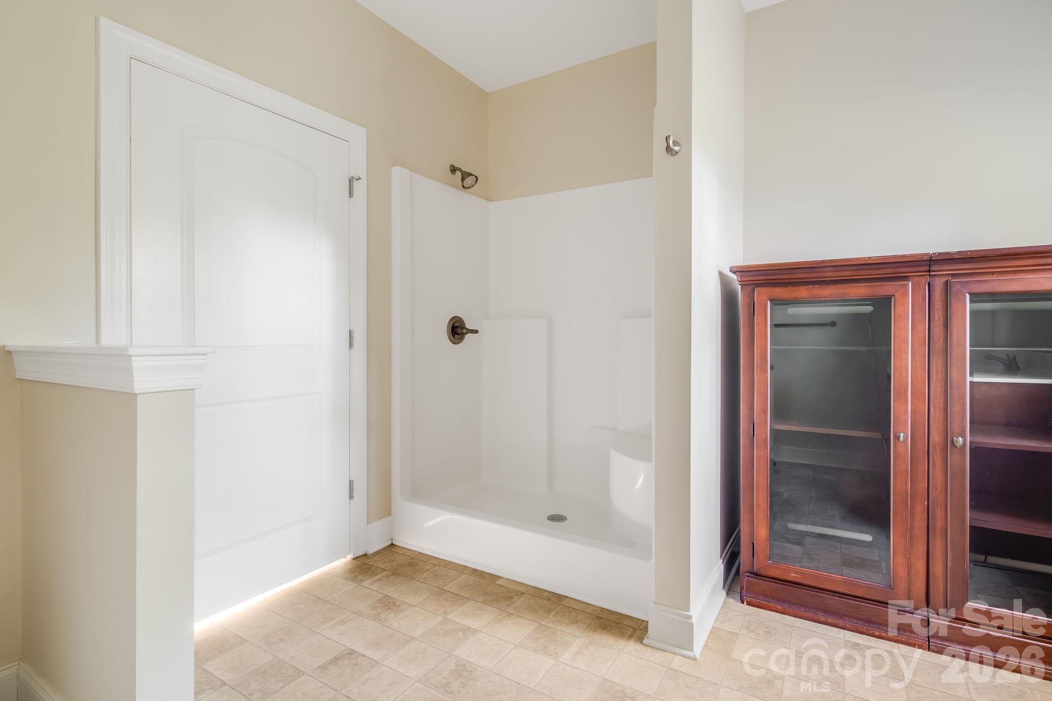 Primary Full Bath - 171 Rambling Trail, Hendersonville