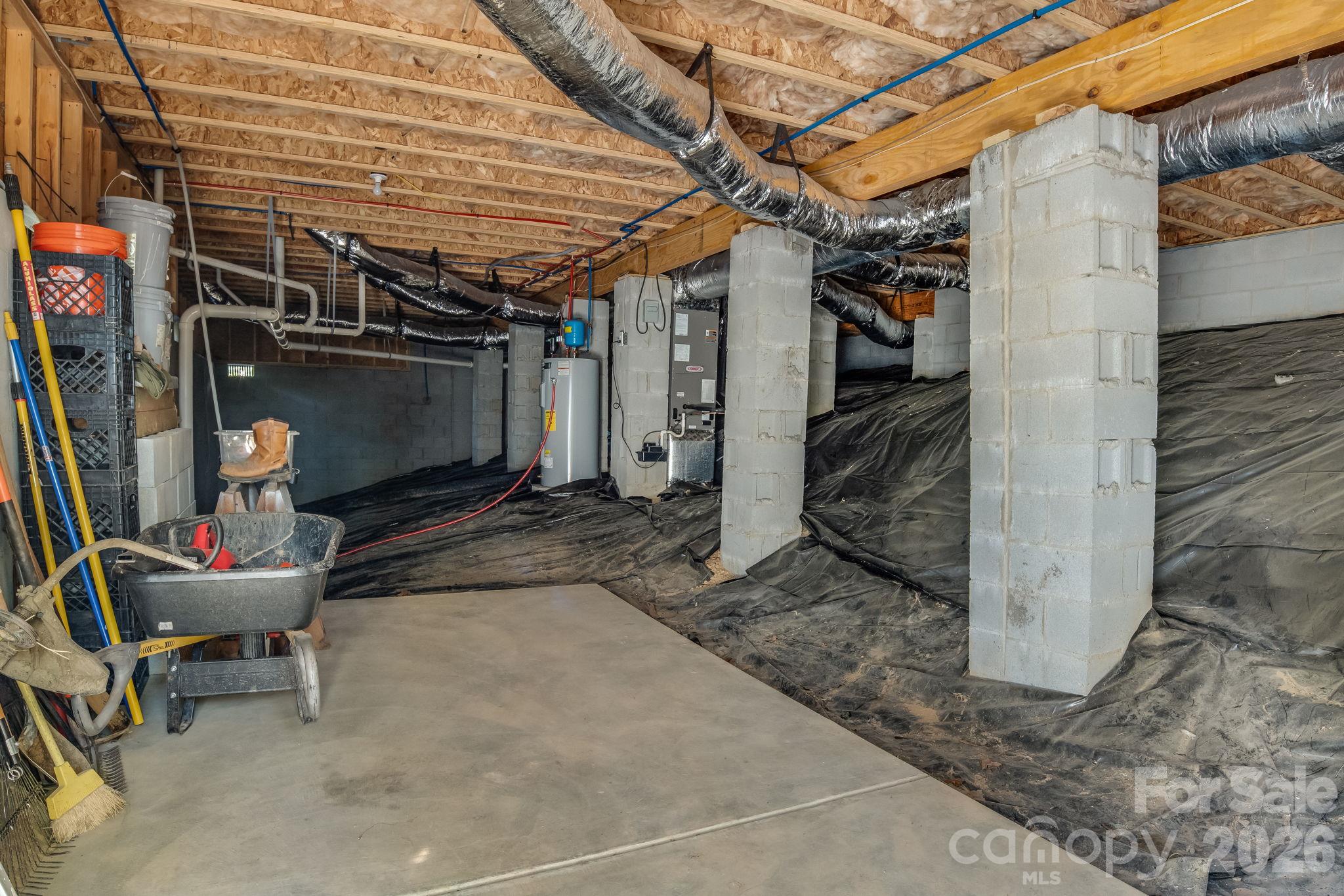 Tall Crawl Space - 171 Rambling Trail, Hendersonville