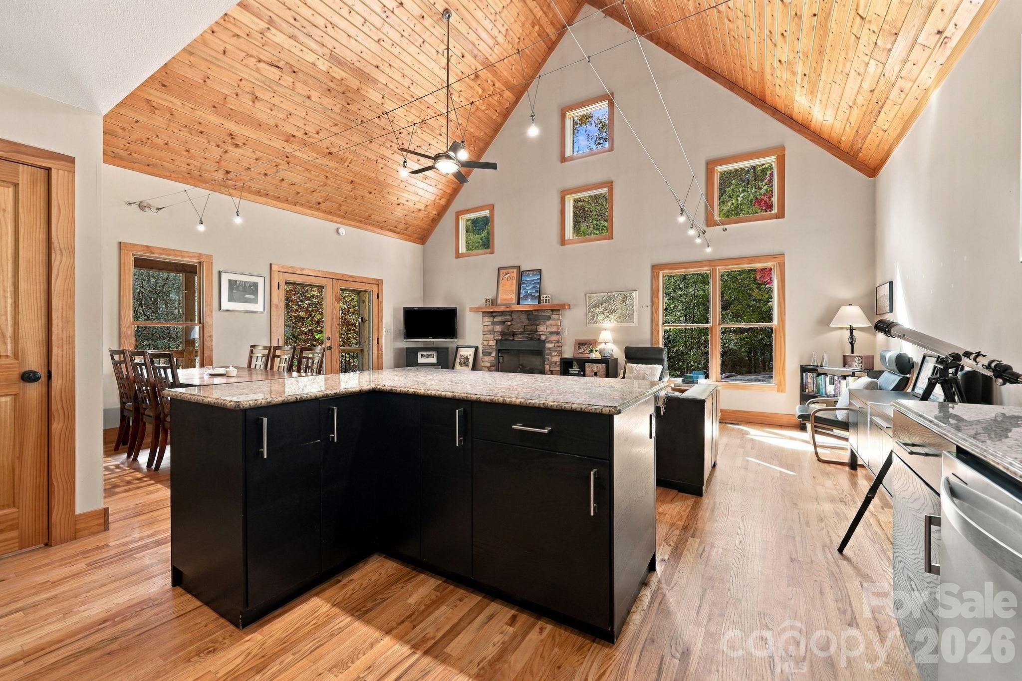 Single Family Residence at 139 Lakey Gap Acres None, Black Mountain, photo 12 of 43