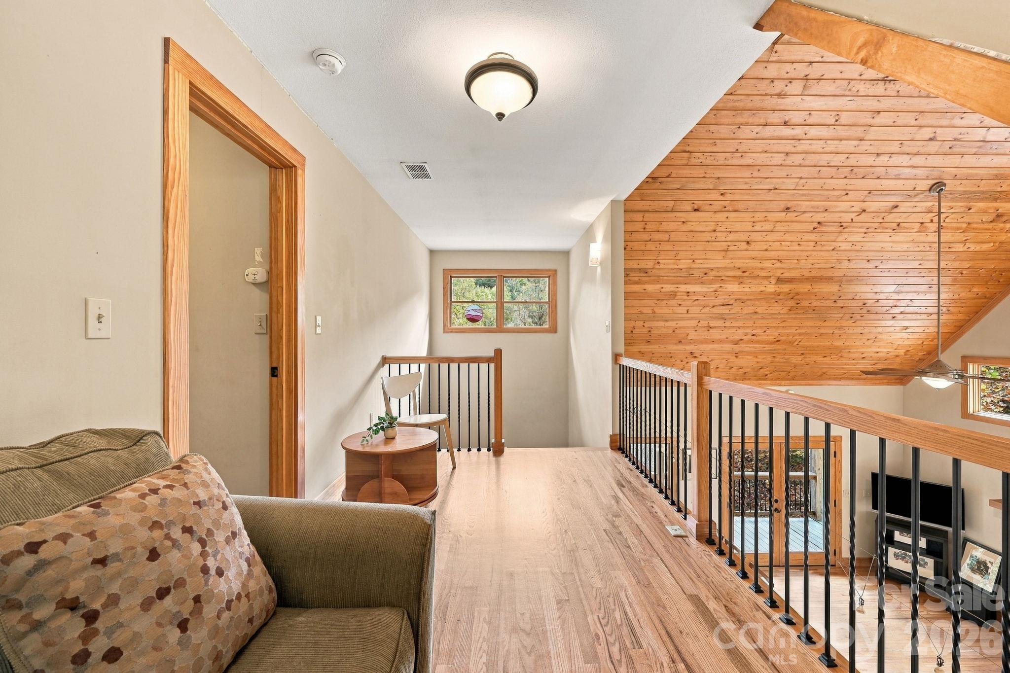 Loft - 139 Lakey Gap Acres None, Black Mountain