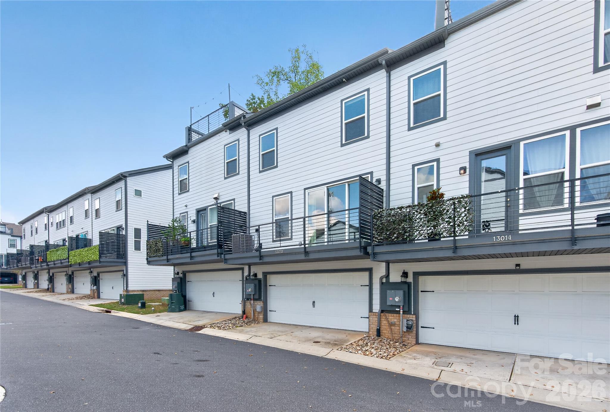 Townhouse at 13018 Simoneaux Lane, Charlotte, photo 34 of 37