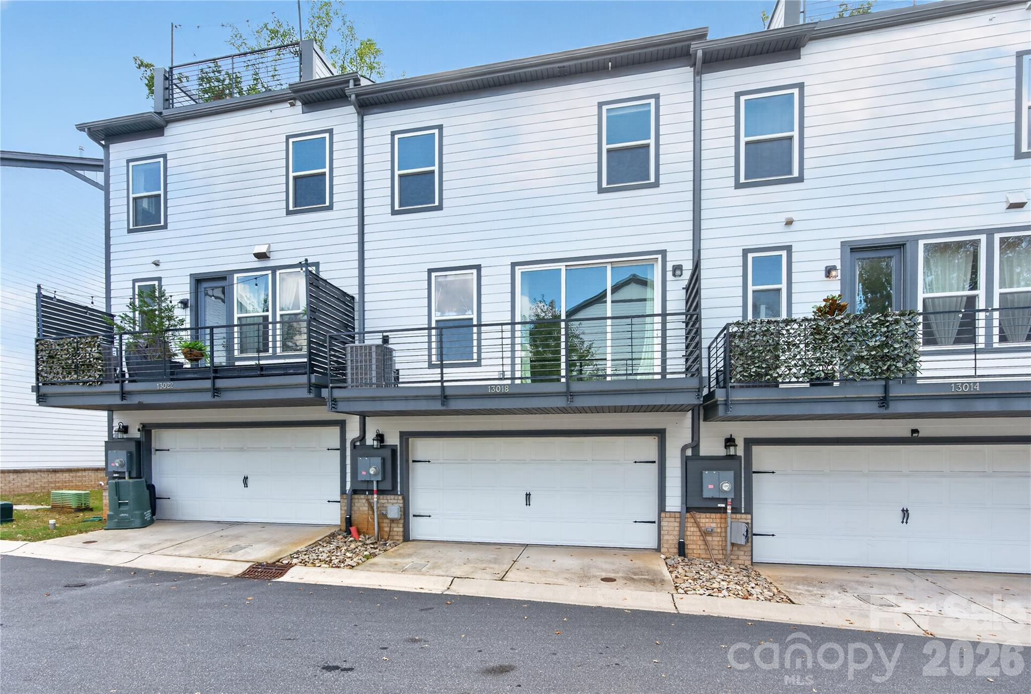 Townhouse at 13018 Simoneaux Lane, Charlotte, photo 35 of 37
