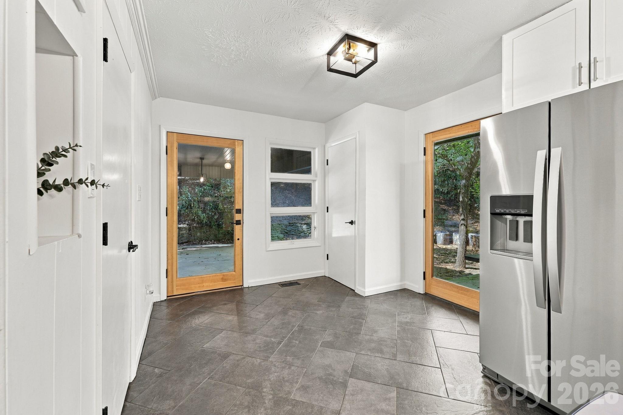 Kitchen - 109 Overlook Road, Asheville