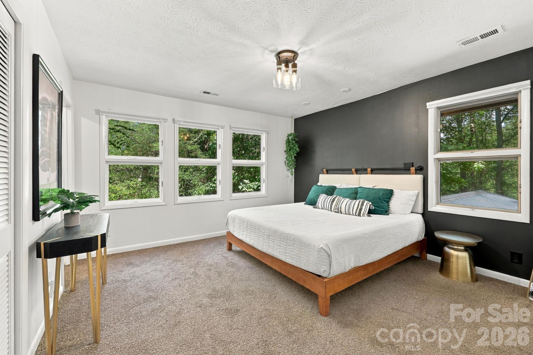 Bedroom - 109 Overlook Road, Asheville
