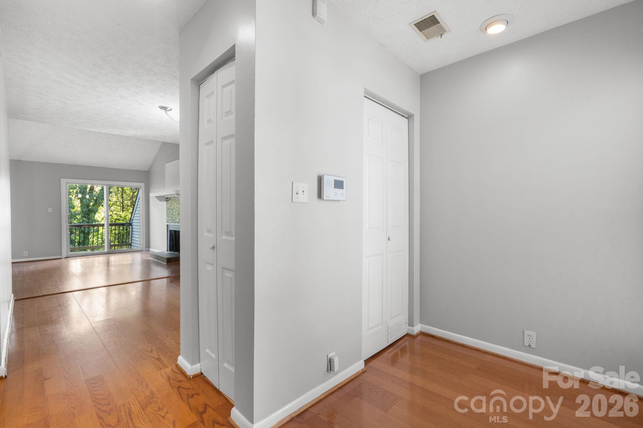 Condominium at 1050 21st Avenue NW, Hickory, photo 4 of 27