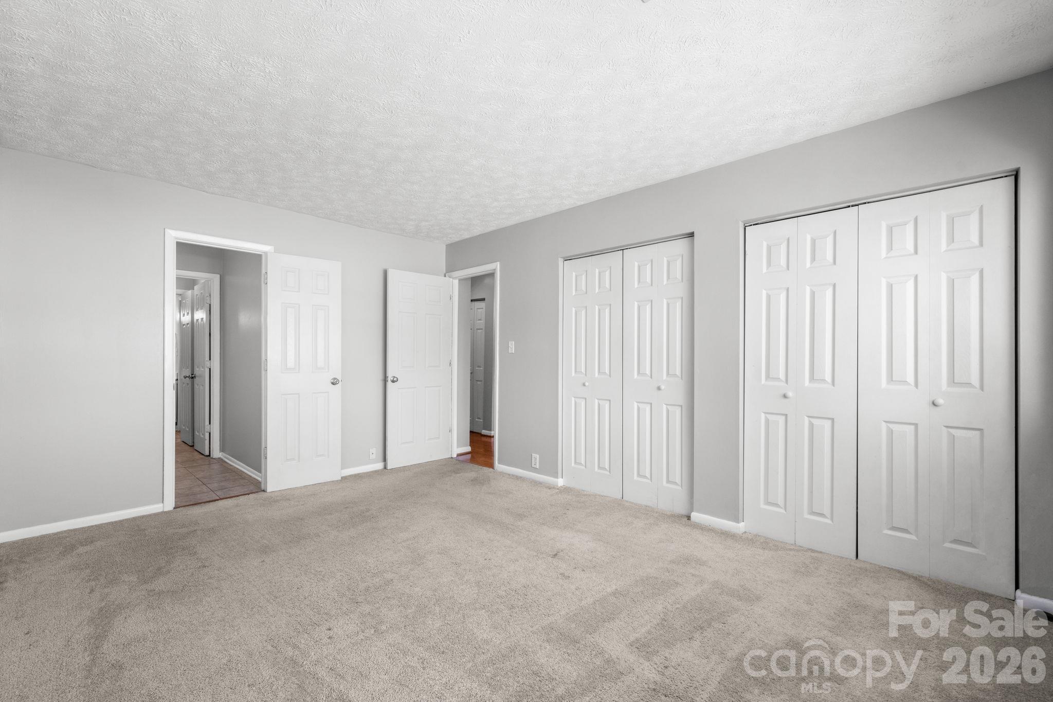 Condominium at 1050 21st Avenue NW, Hickory, photo 14 of 27