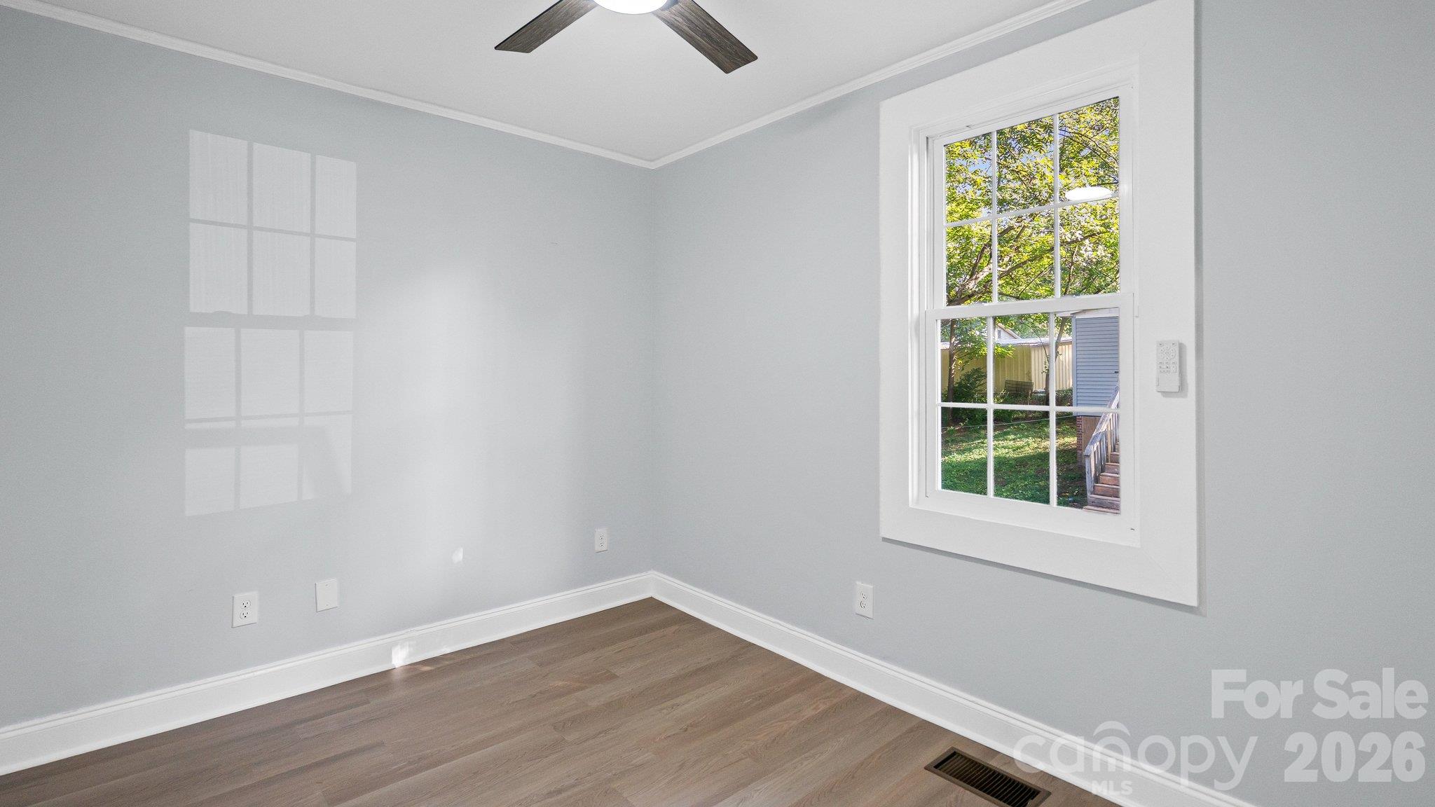 Single Family Residence at 604 Oak Street, Mooresville, photo 21 of 30