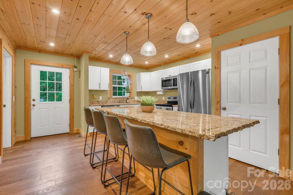 Single Family Residence at 38 Macey Drive, Nebo, photo 8 of 32