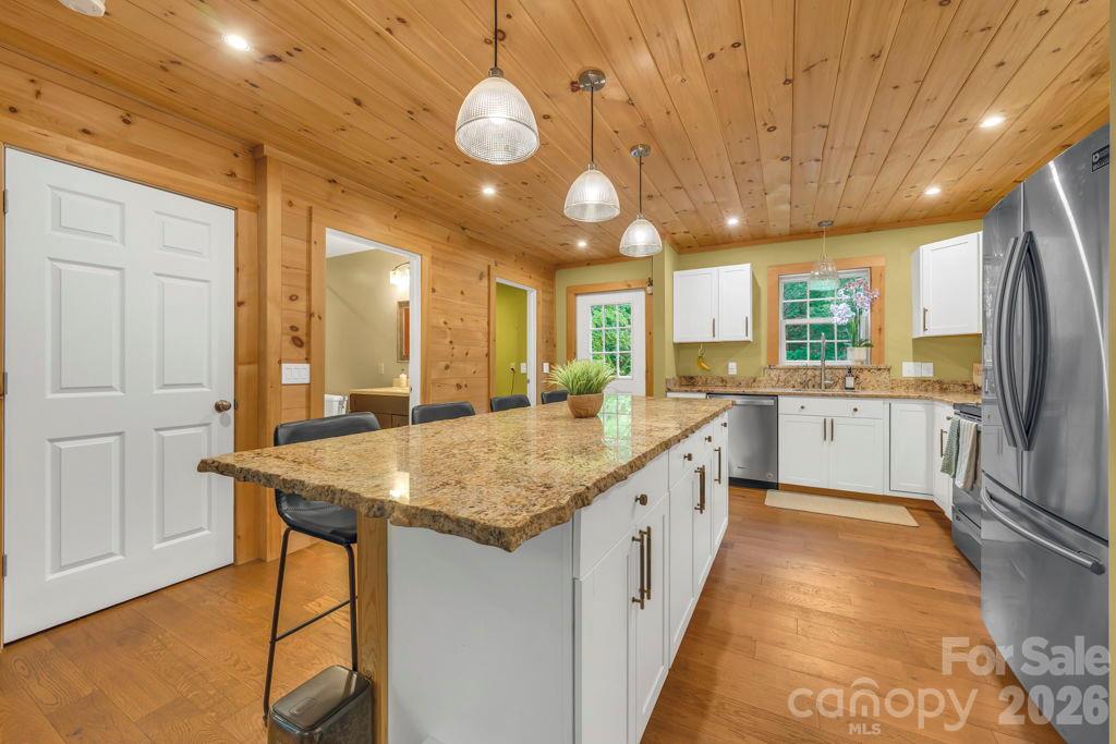 Single Family Residence at 38 Macey Drive, Nebo, photo 10 of 32
