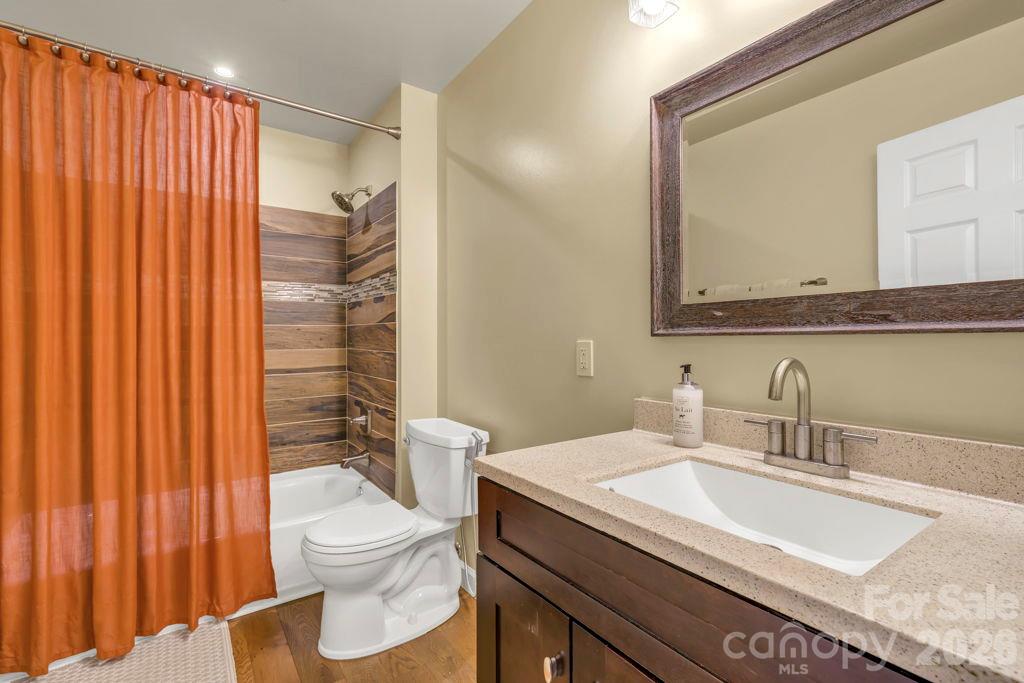 Single Family Residence at 38 Macey Drive, Nebo, photo 12 of 32