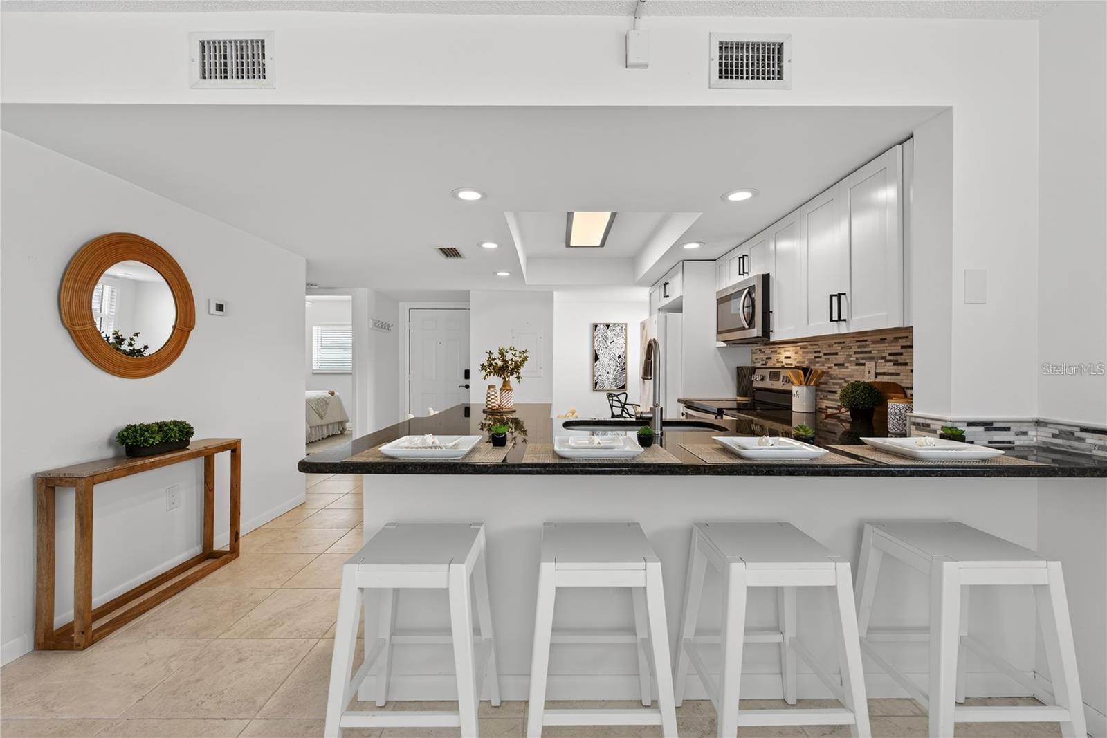 Breakfast Bar with Seating for Four - 5031 N BEACH RD #118, ENGLEWOOD