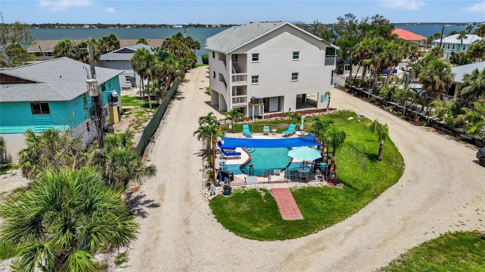 Heated Pool and Barbecue Area - 5031 N BEACH RD #118, ENGLEWOOD