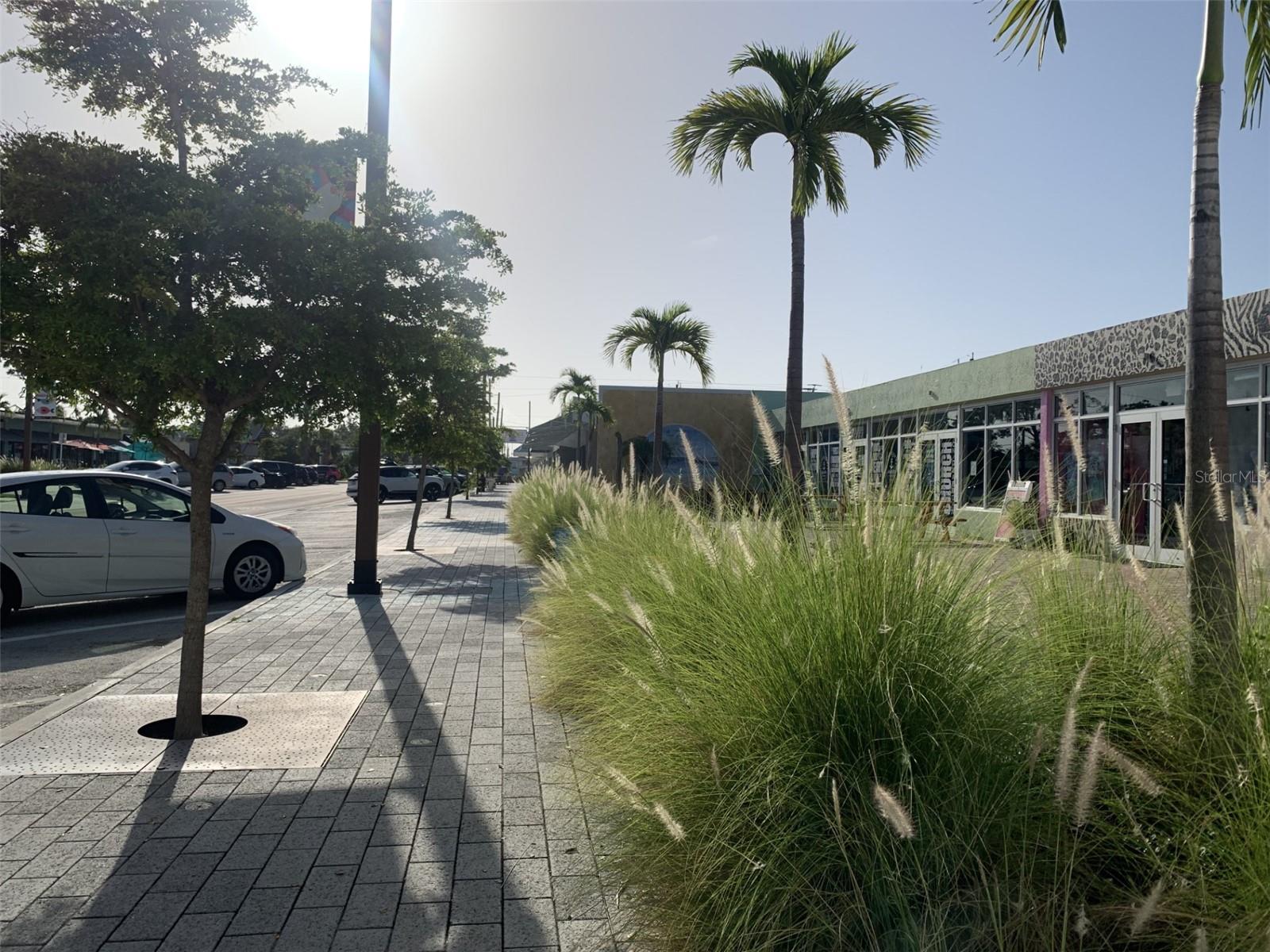 Beautiful Dearborn Street - 5031 N BEACH RD #118, ENGLEWOOD