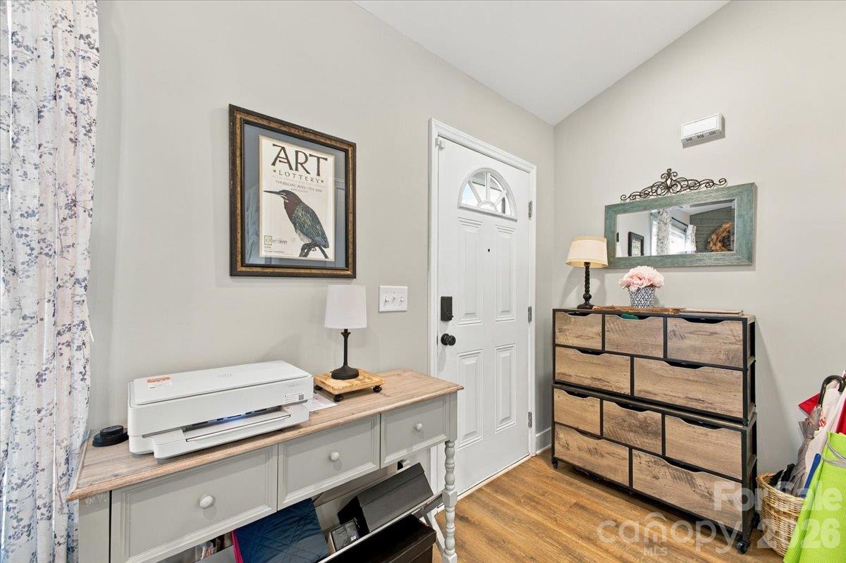 Single Family Residence at 546 Pennyfields Lane, Clover, photo 4 of 35