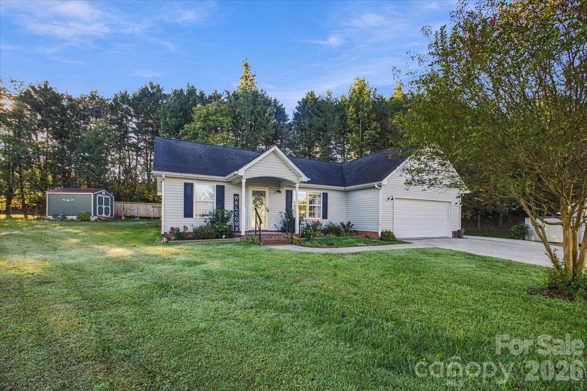 Single Family Residence at 546 Pennyfields Lane, Clover, photo 34 of 35