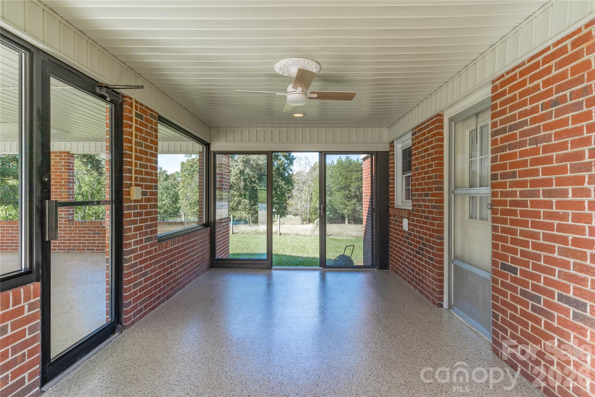 Single Family Residence at 5271 Harris Farm Road, Hickory, photo 19 of 46