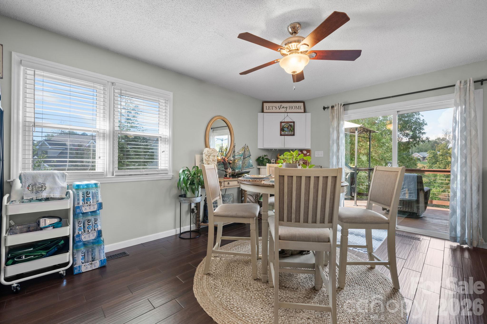 Single Family Residence at 291 N Hughes Boulevard, Hickory, photo 11 of 43
