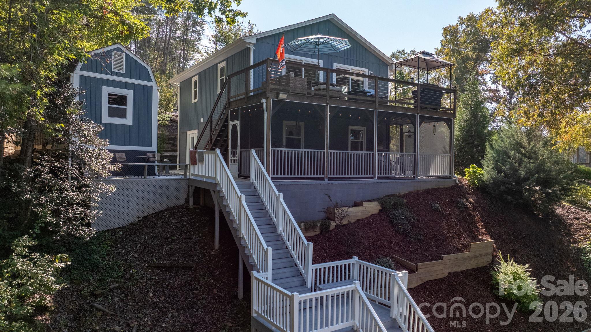 Single Family Residence at 291 N Hughes Boulevard, Hickory, photo 25 of 43