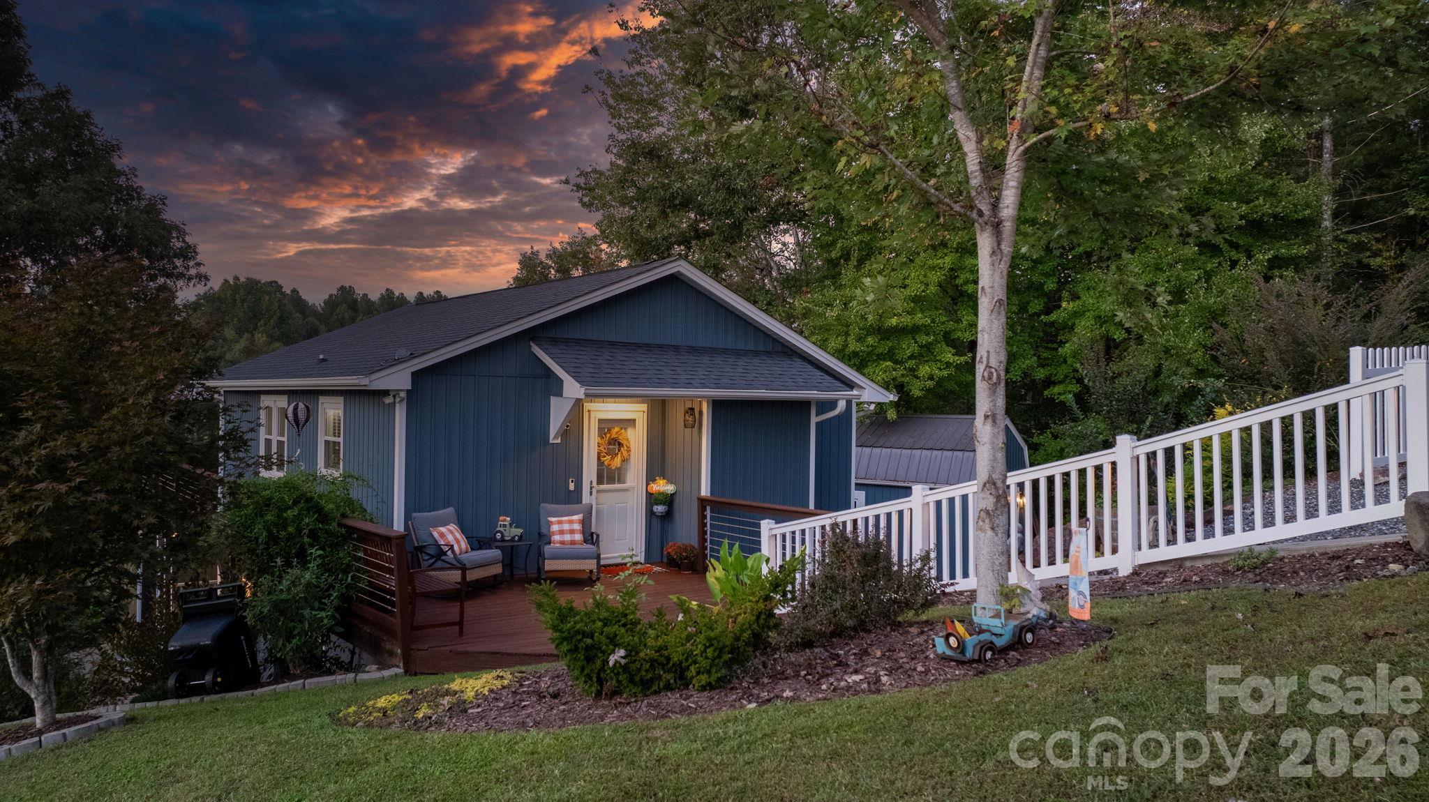 Single Family Residence at 291 N Hughes Boulevard, Hickory, photo 26 of 43