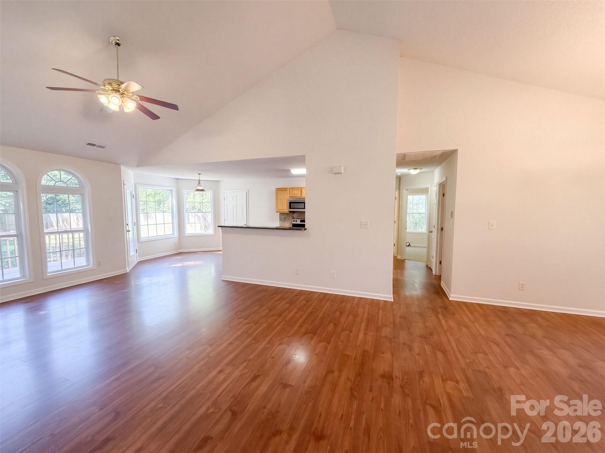 Single Family Residence at 4315 Enoch Drive, Charlotte, photo 6 of 22
