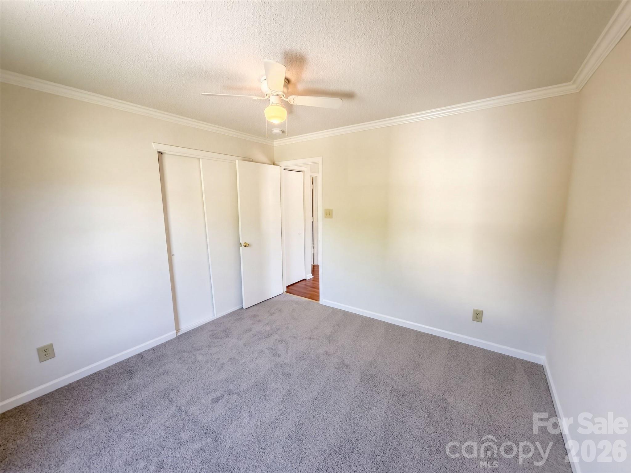 Single Family Residence at 6807 Wandering Creek Drive, Charlotte, photo 15 of 40