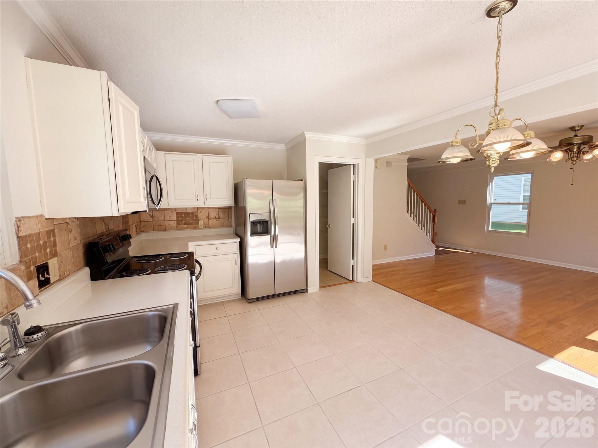 Single Family Residence at 6807 Wandering Creek Drive, Charlotte, photo 26 of 40