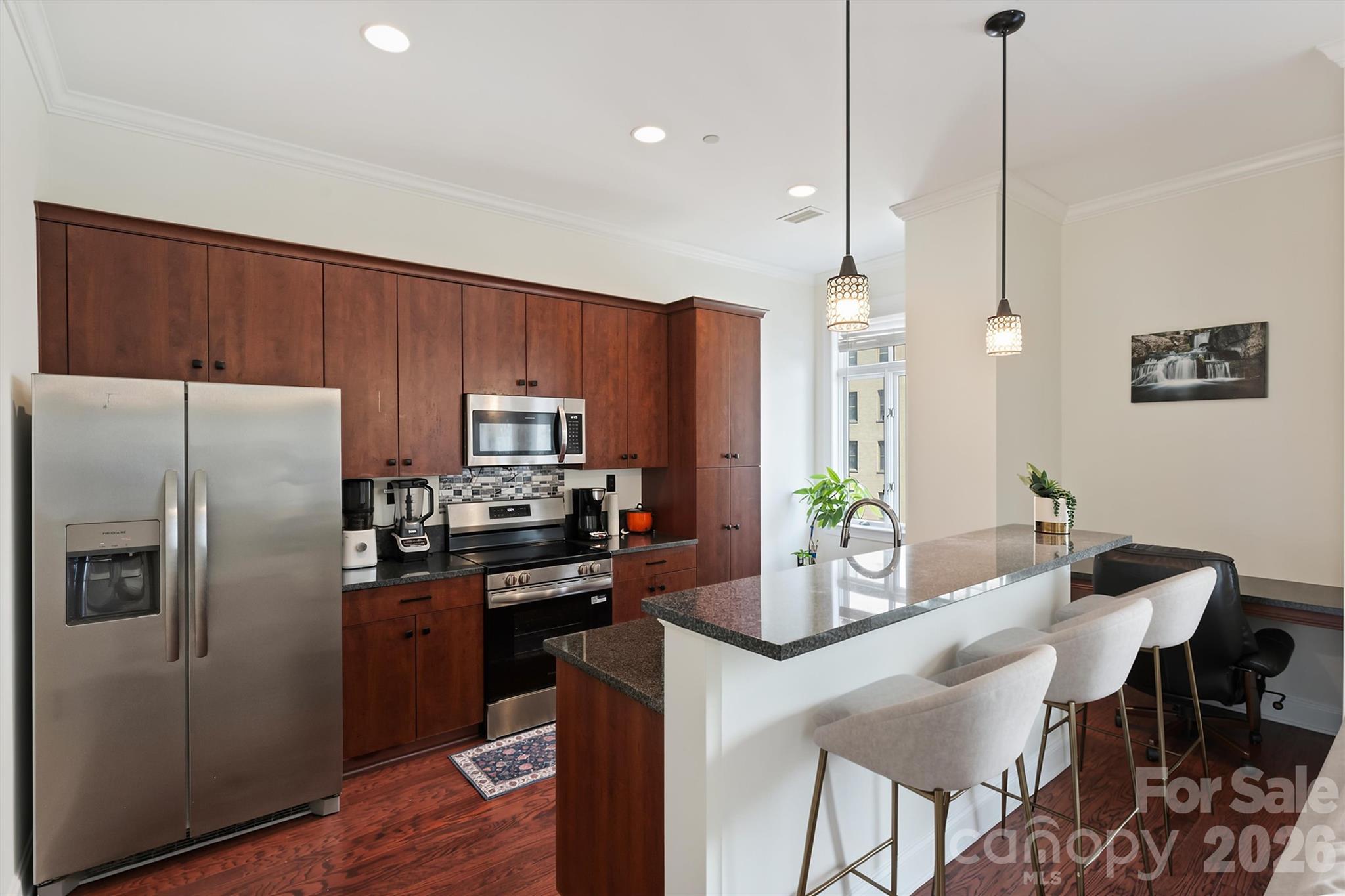 Condominium at 230 S Tryon Street, Charlotte, photo 10 of 33