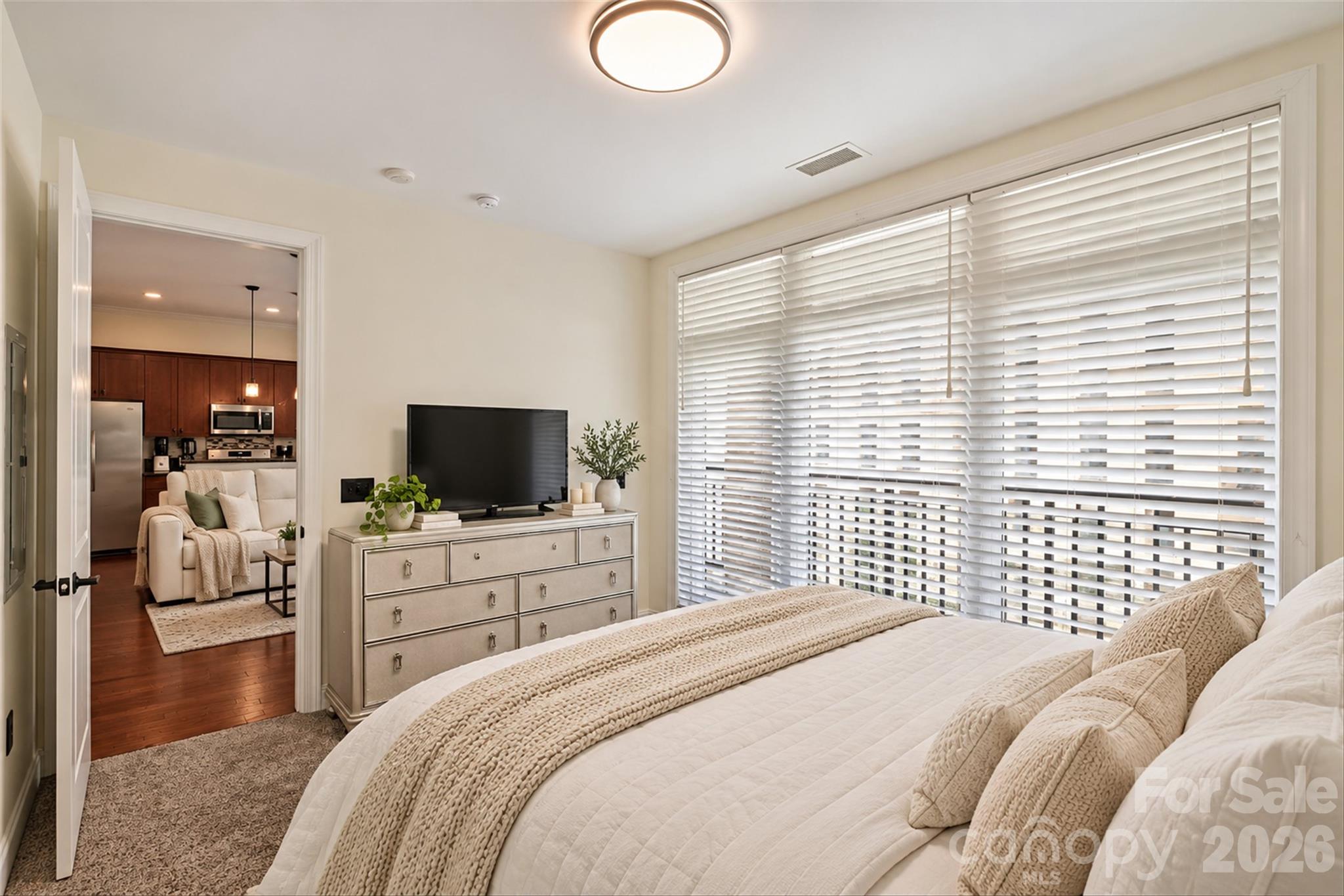 Condominium at 230 S Tryon Street, Charlotte, photo 20 of 33