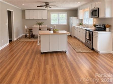 Eat In KitchenLiving RoomOpen Concept - 315 Parkview Avenue SW, Concord