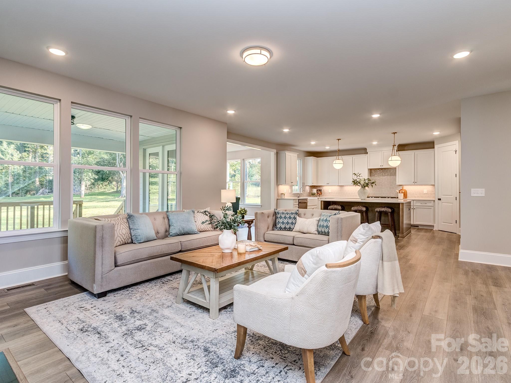 Single Family Residence at 518 Edmunds Lane, Clover, photo 7 of 36