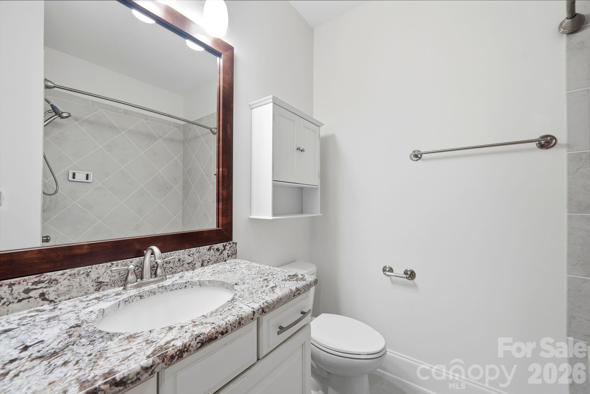 Upstairs Hall Full Bath - 631 May Green Drive, Clover
