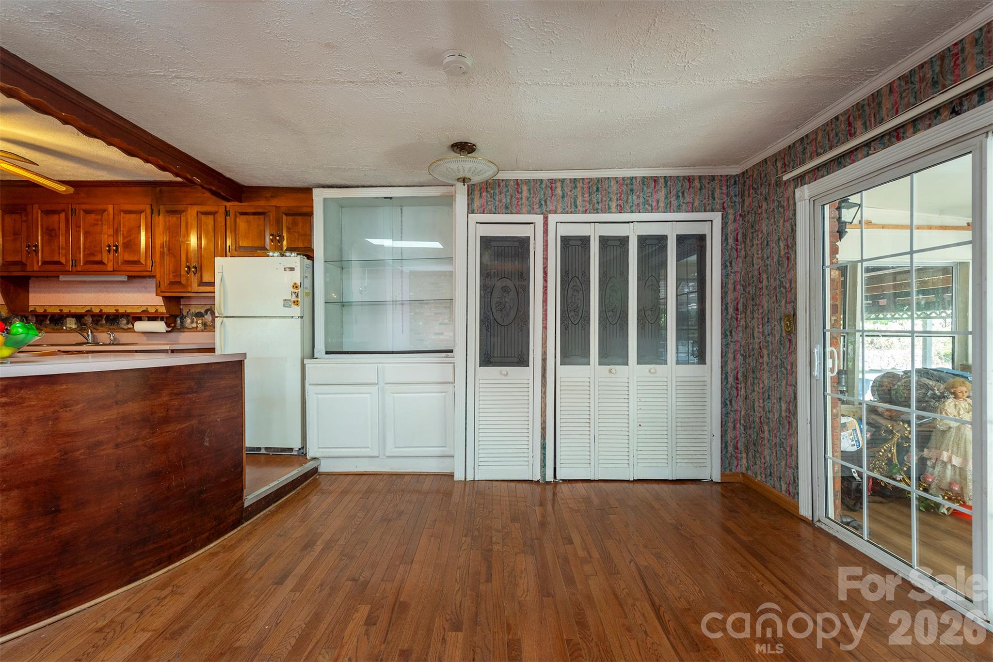 Single Family Residence at 163 Carrier Street, Asheville, photo 16 of 42
