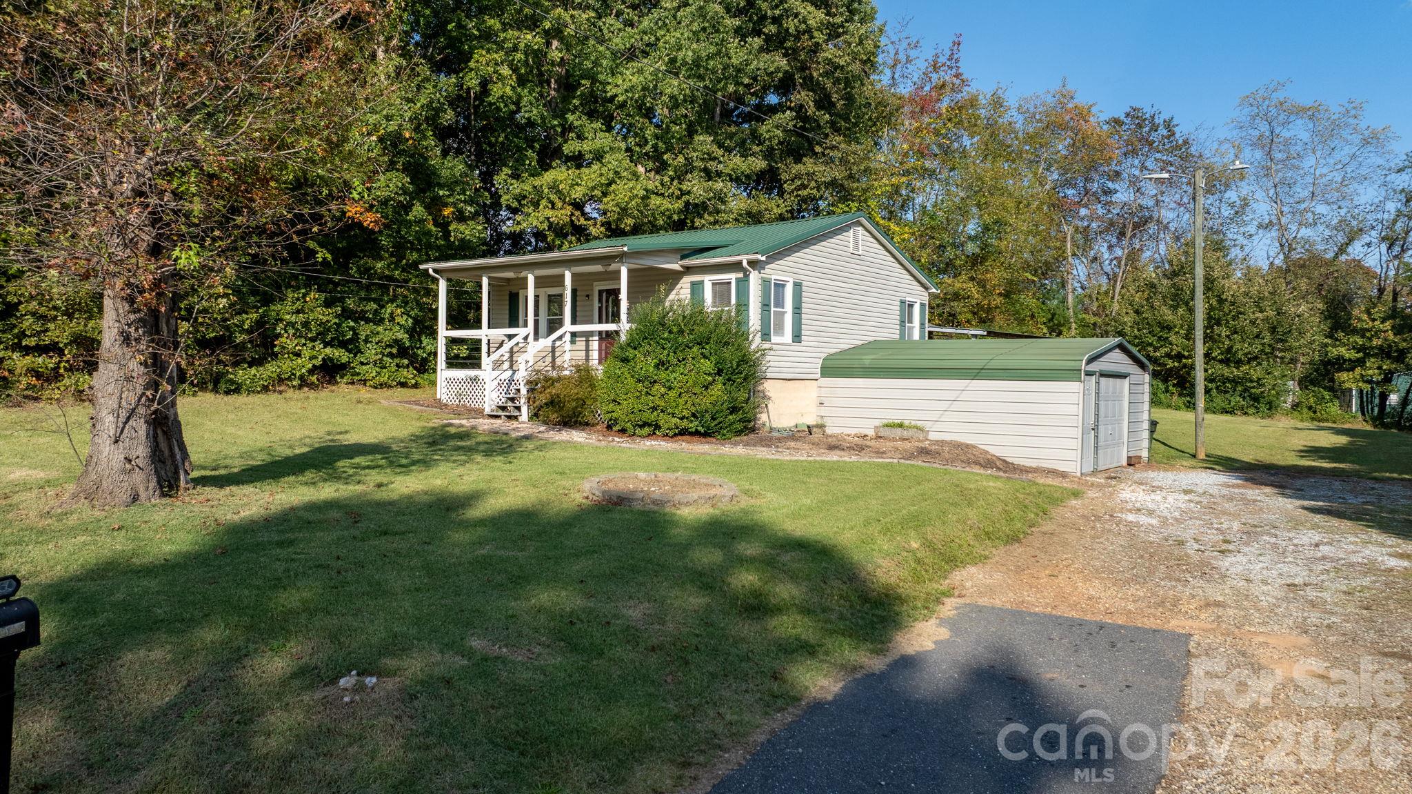 Single Family Residence at 617 Hawthorne Street, Hudson, photo 3 of 30