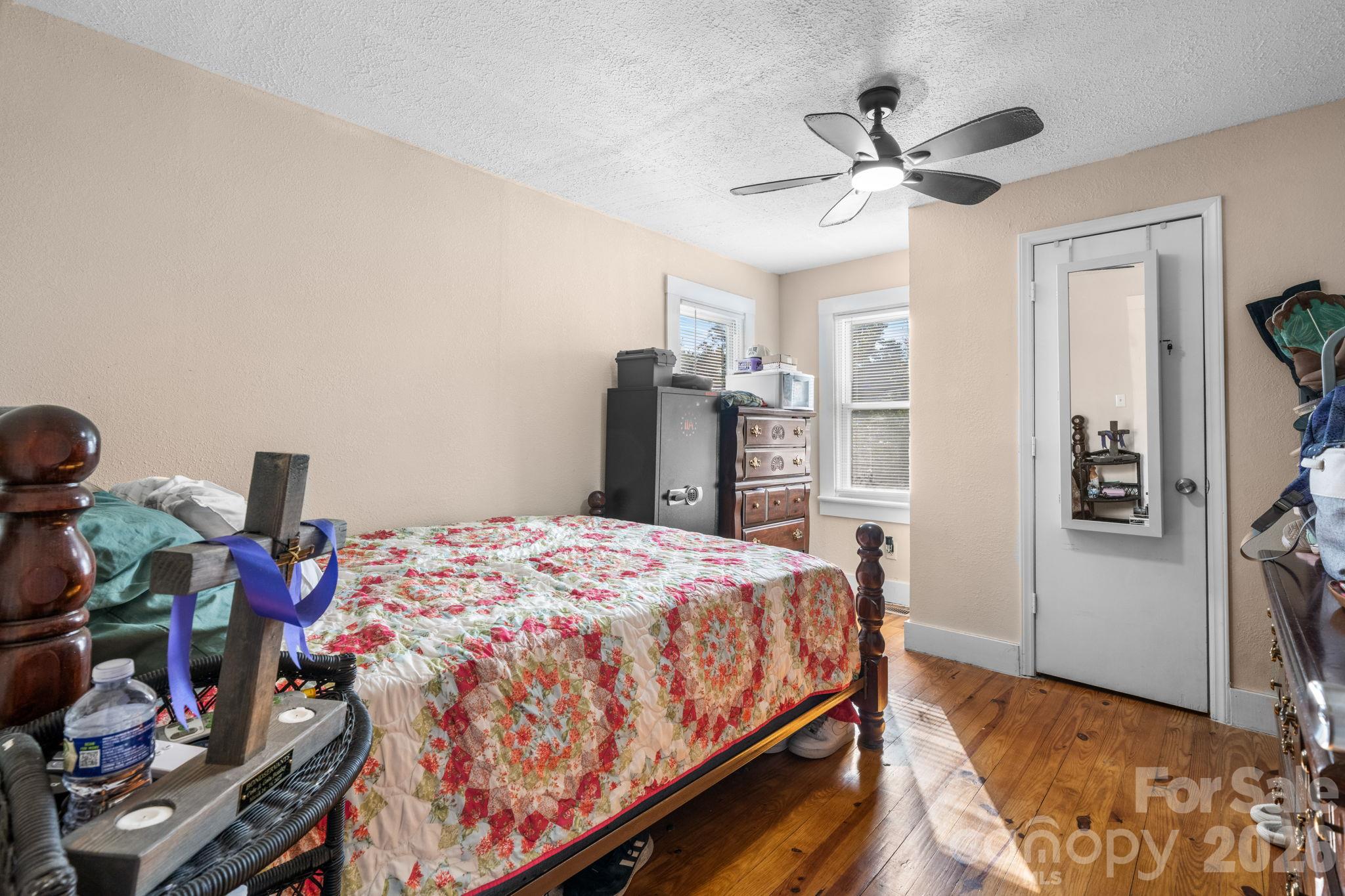 Single Family Residence at 617 Hawthorne Street, Hudson, photo 16 of 30